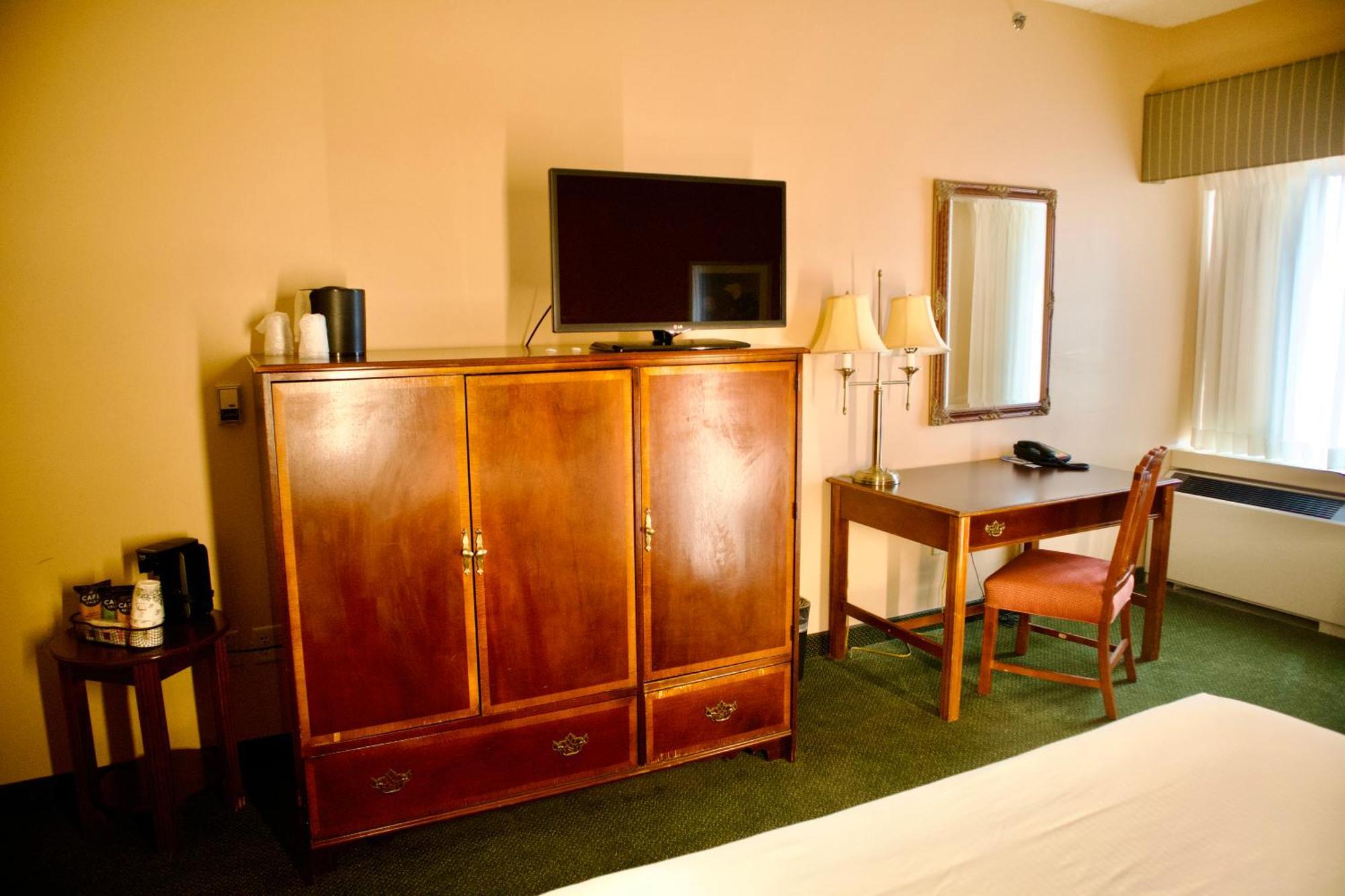 Hotel Mead Resorts & Conventions Center Wisconsin Rapids Buitenkant foto