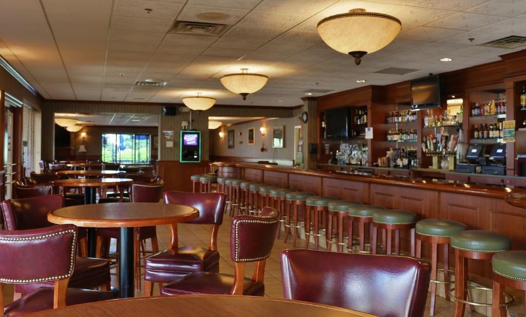 Hotel Mead Resorts & Conventions Center Wisconsin Rapids Buitenkant foto